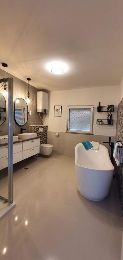 Mimoza Villa โรกอซนิซา ภายนอก รูปภาพ